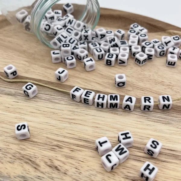 Letter Cubes Mix Plastic • 7mm • White • 25g — Kiki-Ena Craft Materials Natural Wood