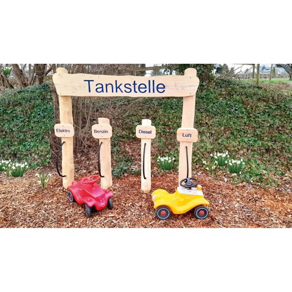 Robinia Petrol Station Play Element — Kiki-Ena Natural Wood Craft Materials